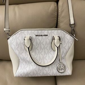 Michael Kors Bag / Pocketbook
